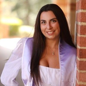 Meet your Posher, Ariana